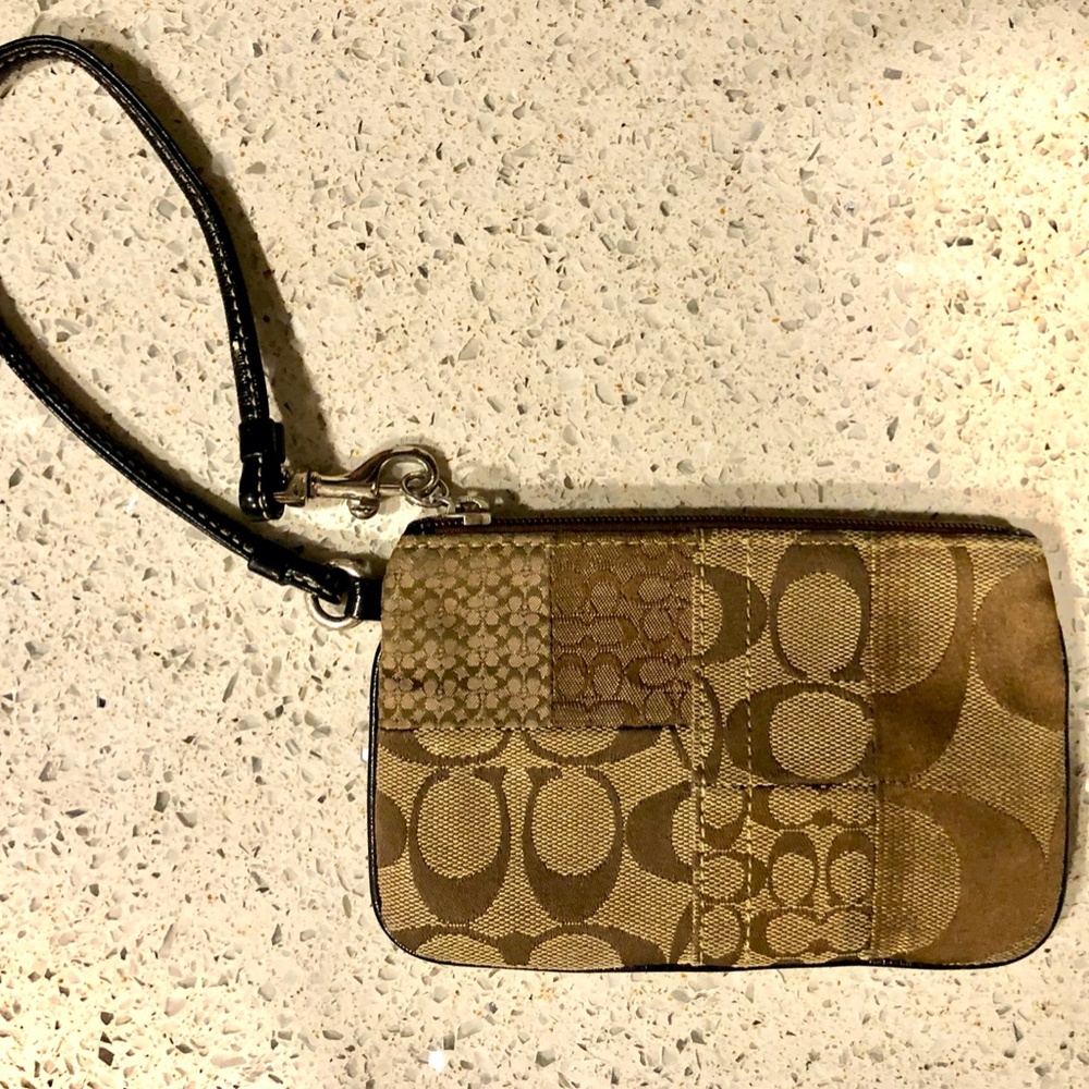 Coach Wristlet Signature Fabric- Tan/Brown
